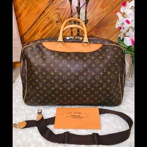 ❌❌❌sold❌❌❌Authentic Louis Vuitton Alize 24